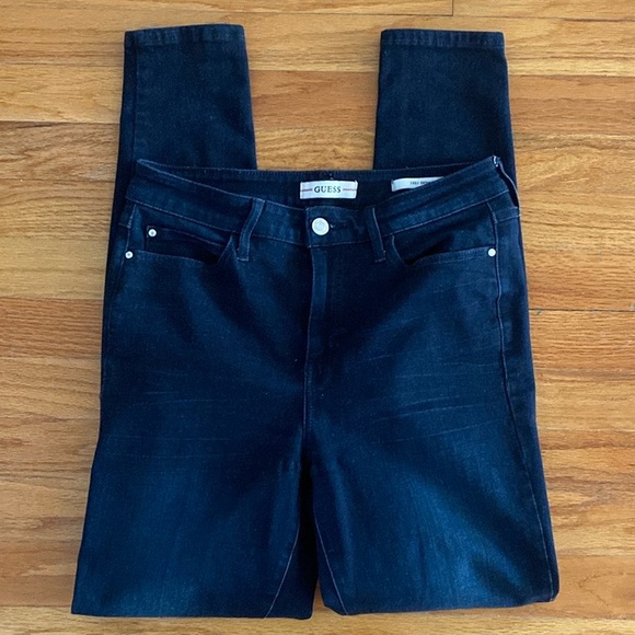 Guess Jeans - Picture 1 of 3